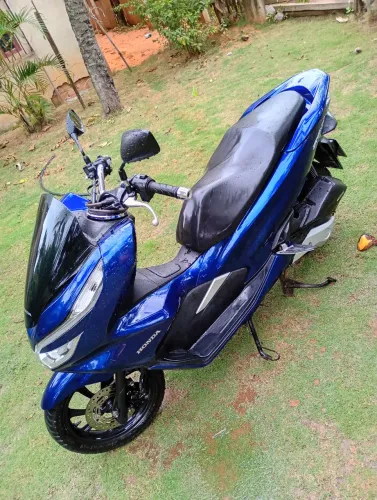 Honda PCX 150 2020 - Muito Econômica e Conservada