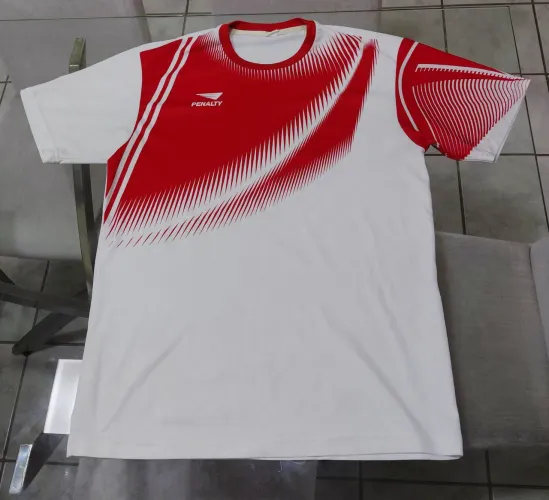 Camisa esportiva Penalty - Vermelha e branca 