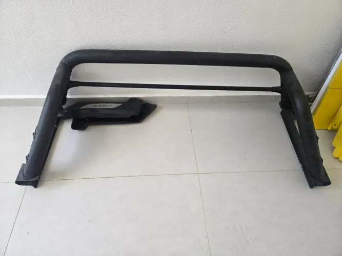 Vendo santo antonio semi novo da l200 triton cor preta