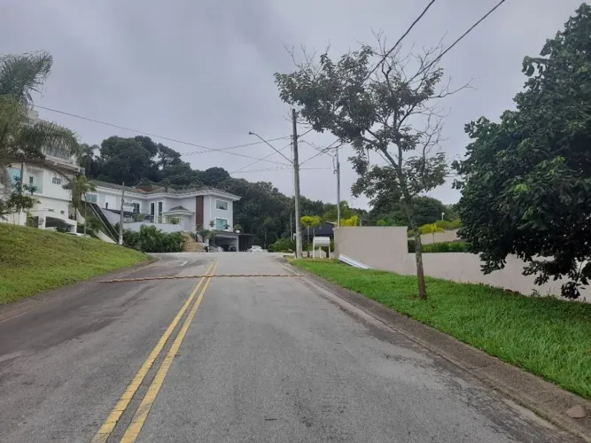 CONDOMÍNIO COM ÓTIMA INFRAESTRUTURA - KM 23