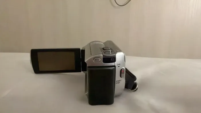 Sony Handycam DCR-SR68