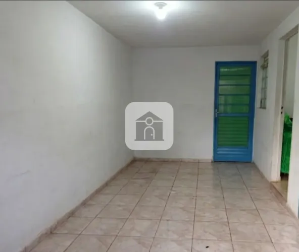 Imóvel Residencial e Comercial com Amplo Terreno à Venda