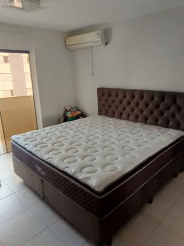 Cama super King com dois Trabeceiro grátis