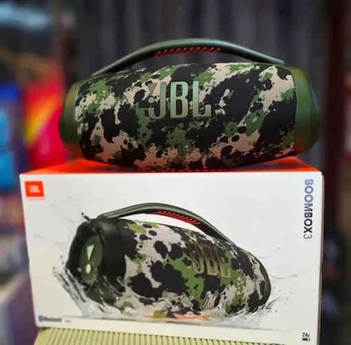 JBL Boombox 3 lacrada NOVA