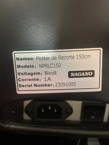 PLOTTER DE RECORTE - 150cm ( pouco uso ) R$ 5000,00 EM 10X NO CARTÃO OU A VISTA R$ 4500,00