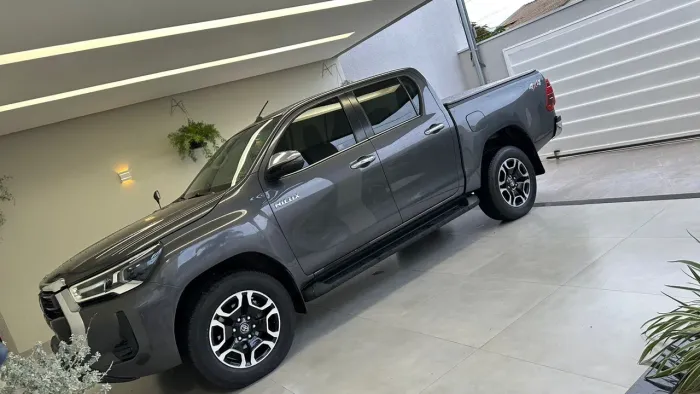 Toyota Hilux CD SRX 4X4 2.8 TDI 16V Diesel Aut. 2021