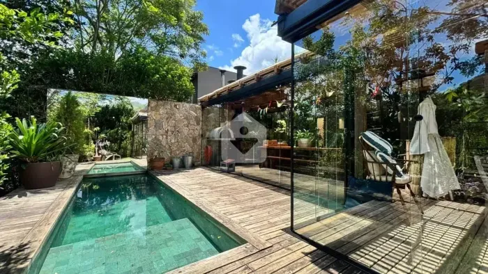 Casa para aluguel com 2 quartos, 138m² - Itaipava - Petrópolis/RJ