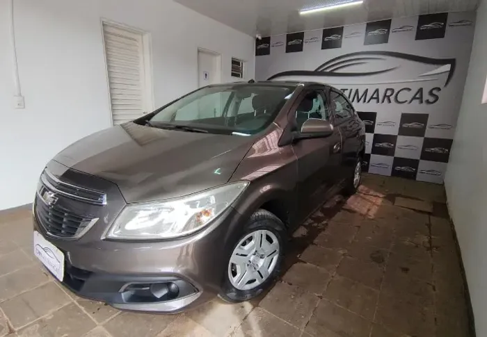 Chevrolet Onix Hatch LT 1.0 8V Flex Power Mec. 4P 2014