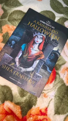 Livro a Rainha do halloween 