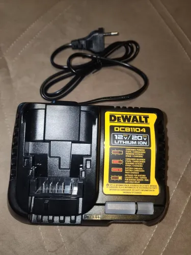 CARREGADOR RÁPIDO DEWALT DCB1104-B2 220V 12V/20V LI-ION