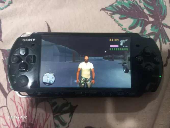 PSP - 3000 EM ÓTIMO ESTADO E TUDO FUNCIONANDO COM JOGO GTA VICE CITY STORY