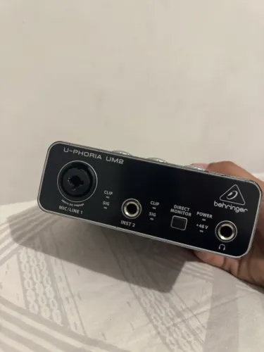 Interface de Audio Behringer