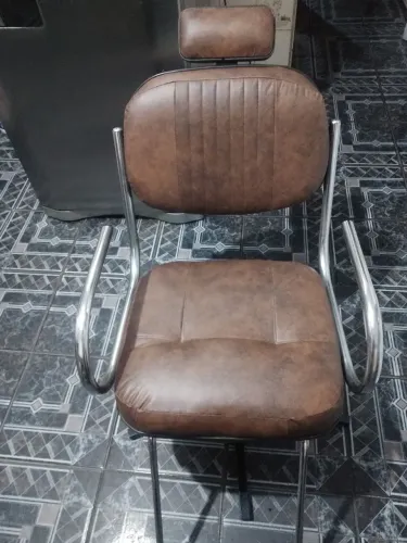 Vendo cadeira para barbearia e para salão de beleza