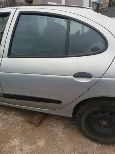 Porta Traseira Esquerda Renault Megane 99