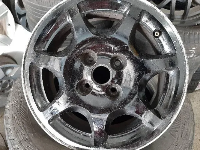 Roda aro 14 Estrela Preta Fiat palio 4X98 usada