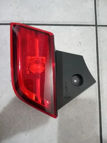 Defletor parachoque Traseiro esquerdo Mitsubishi Pajero Sport