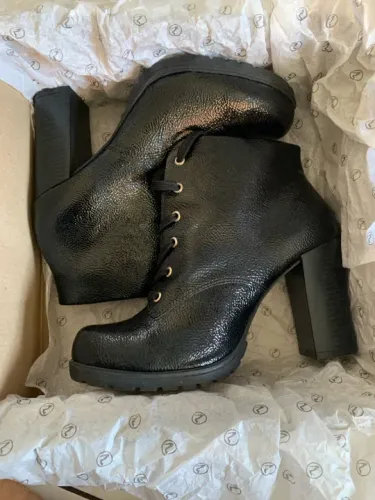 Bota Sapatinho de Luxo