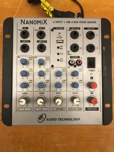 Mixer de áudio Nanomix NA502R 4 Canais USB