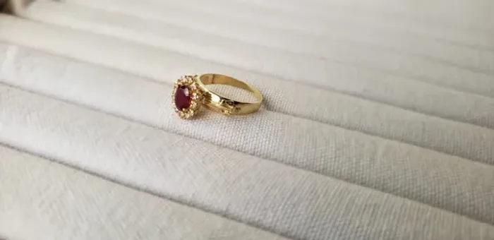 Anel de Formatura para Direito em Ouro 18k