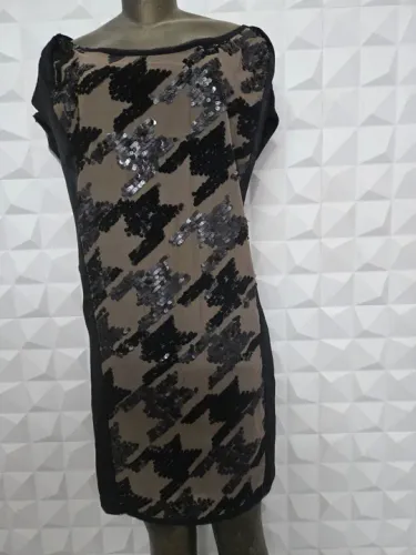 Vestido Shoulder Preto com Aplicações Novo