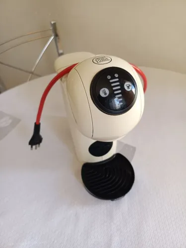 Cafeteira Dolce Gusto Gênio S Basic