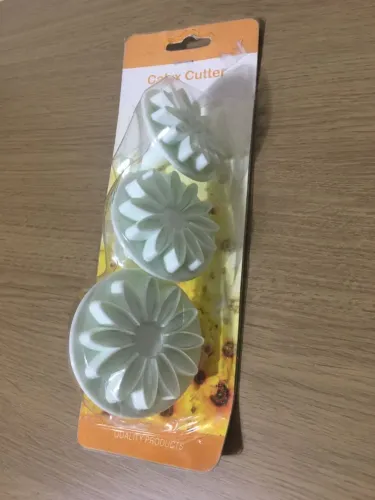 Kit Cortador Ejetor Margarida Para Confeitaria e Artesanato! NOVO!!!