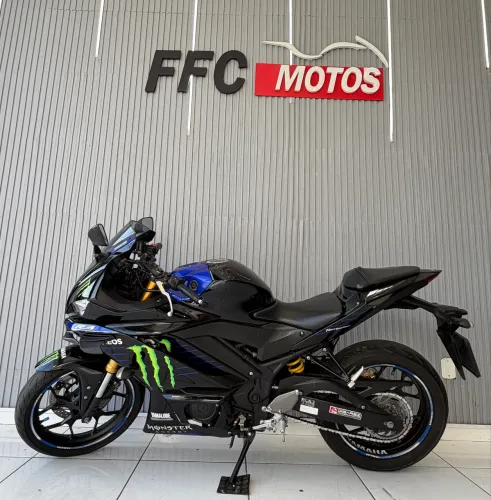 R3 ano 2023 321 cilindradas Faço Financiamento