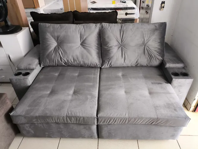 Sofá Cinza retrátil e reclinável com Porta-Copos