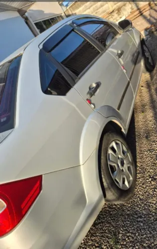 Ford Fiesta Sedan 1.0 8V Flex 4P 2008