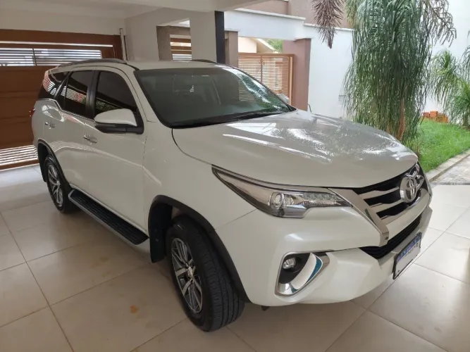 Toyota Hilux SW4 SRX 4X4 2.8 TDI 16V Dies. Aut. 2019