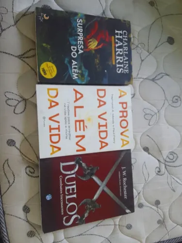 Livros semi novos