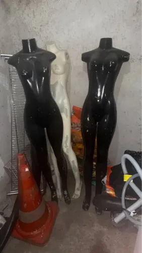 Manequins Femininos e Masculinos - Ideal para Lojas e Vitrines