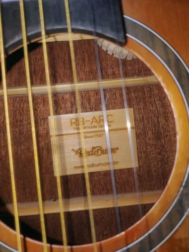 Vendo violão Red  Burn 