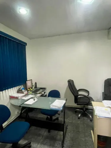 Oportunidade! Vendo Prédio Comercial com uma casa na cachoeirinha. Terreno 6,80 x 75