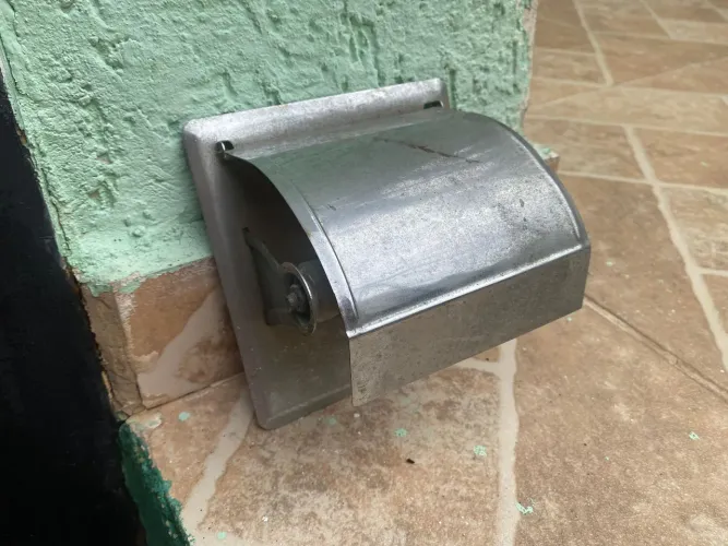 Porta Papel Higiênico de Metal