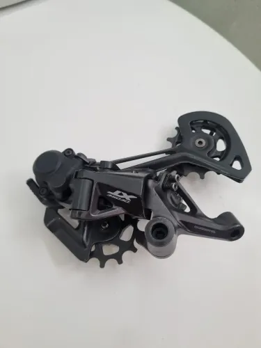 Câmbio Shimano Deore XT M8100 