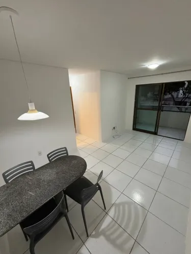 EC- Alugo apartamento com 03 quartos, 01 suíte, 65 metros. Edf. Tereza Rodrigues.