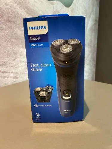 barbeador elétrico Philips Shaver Série 1000.