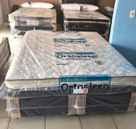 Cama Queen. Frete grátis