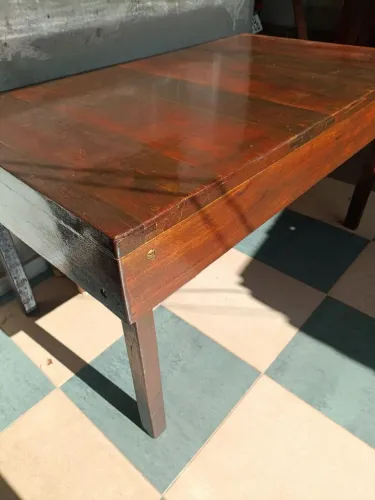 Mesa de madeira de lei maciça bruta, design amadeirada