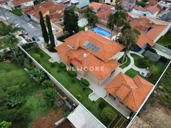 Casa em Rua Hélcio Alfredo de Carvalho - Jardim Paraíso - Pouso Alegre/MG
