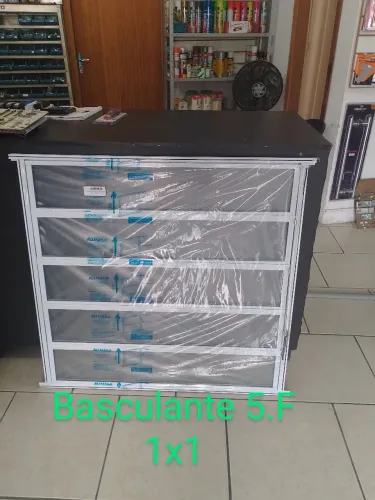Basculante de Alumínio 1x1 com 5 folhas vidro mineboreal