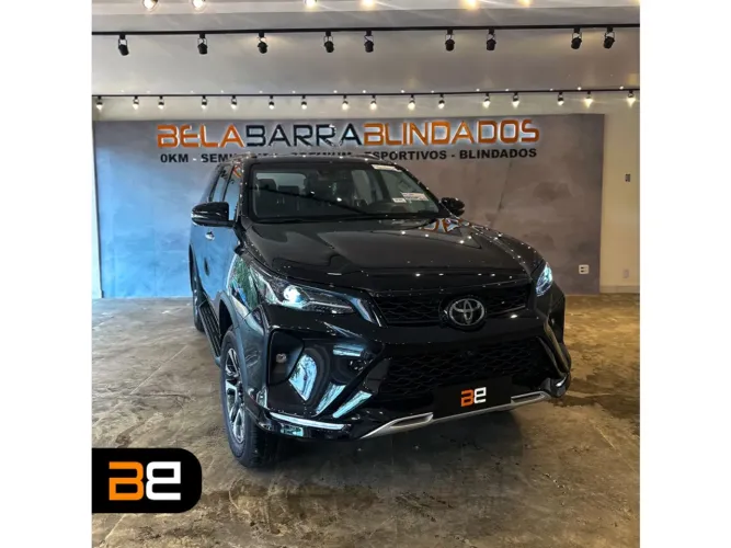 TOYOTA HILLUX SW4  BLINDADO 2025 2.8 D-4D TURBO DIESEL SRX PLATINUM 4x4 AUTOMÁTICO