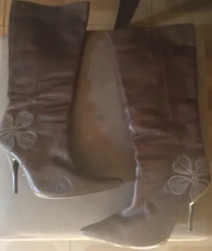 Bota de couro marrom n.36 