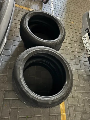 Pneus R19 x 235 x 45 pirelli (Renegade S 4x4 270T)