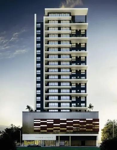 Cobertura duplex à venda no Ed. Torre de Booz em Balneário Camboriú