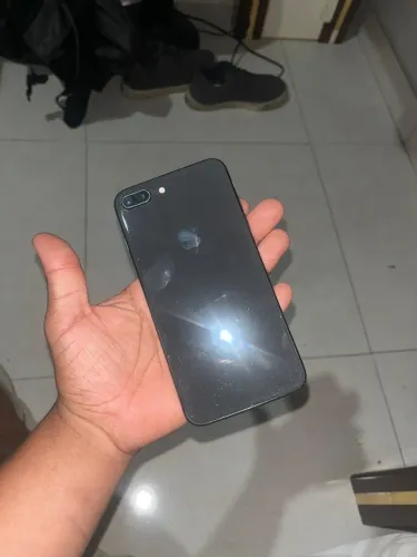 iPhone 8 Plus 