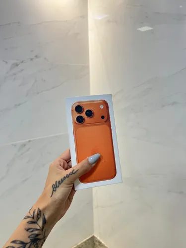IPHONE 17 PRO MAX 256 - LACRADO LARANJA