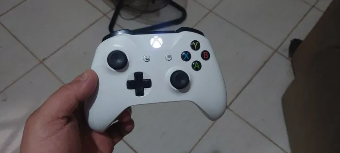 Controle de xbox one em bom estado