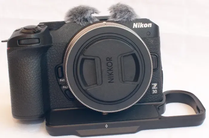 Camera Nikon Z30 128GB SD card pro 2 Baterias Carregador Small Rig e Protetor Microfone